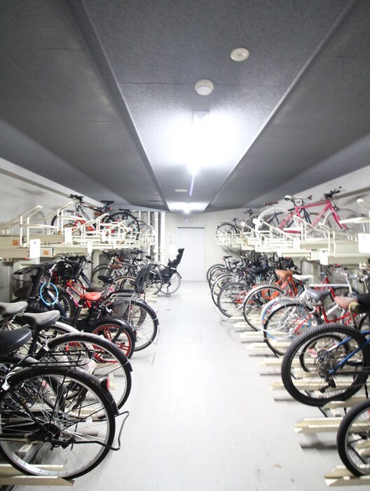 物件外観写真6　(駐輪場)