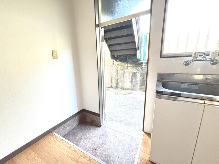 物件内観写真19　(玄関)