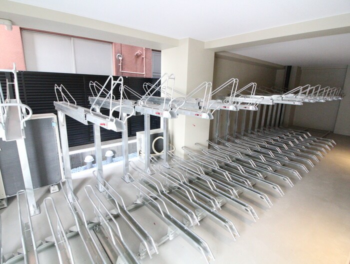 物件外観写真6　(駐輪場)