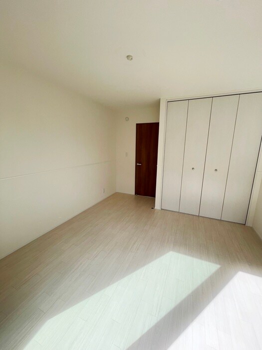 物件内観写真11　(居室)