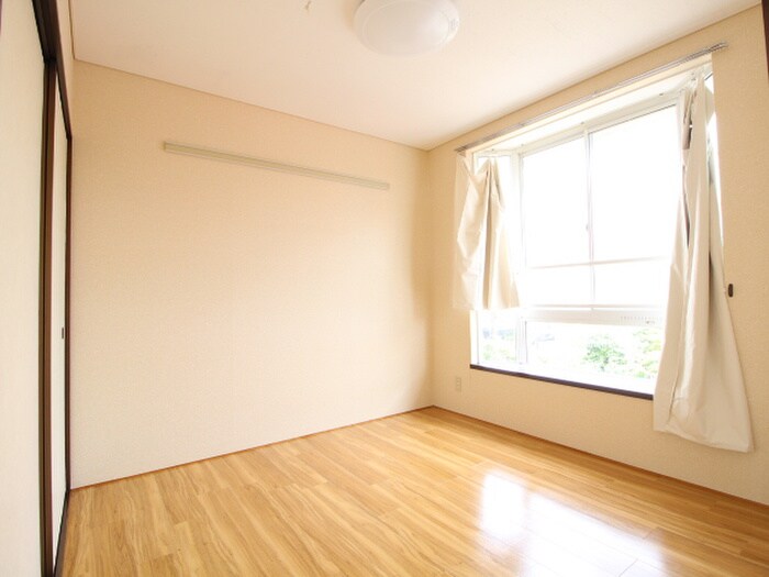 物件内観写真5　(居室)