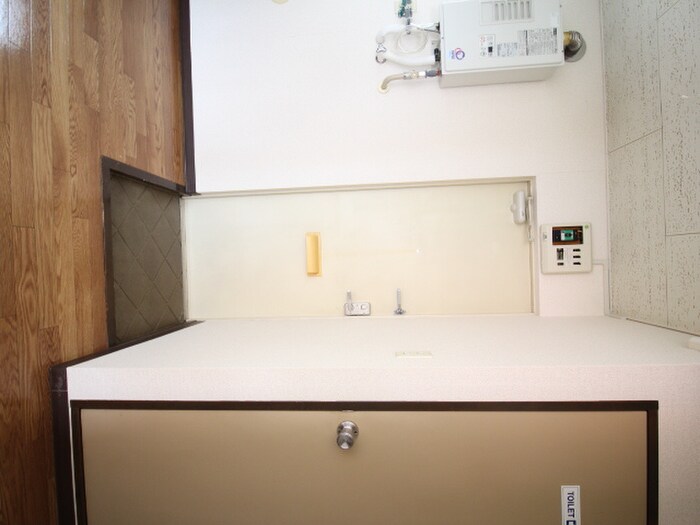 物件内観写真18　(玄関)