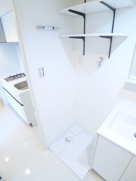 物件内観写真7　(洗濯機置場)