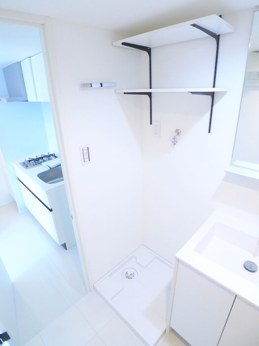 物件内観写真15　(洗濯機置場)