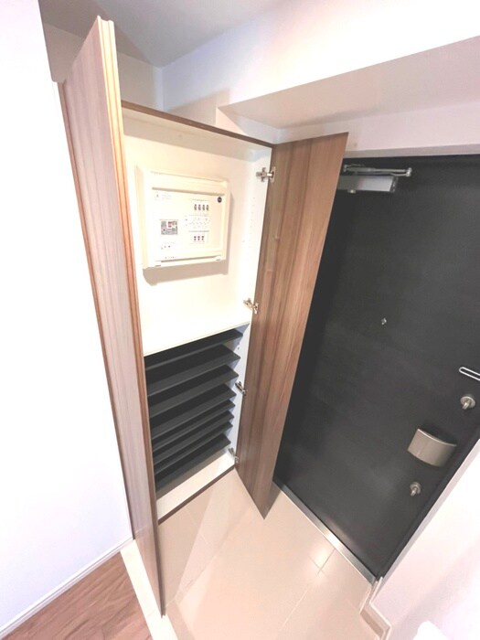 物件内観写真18　(玄関)