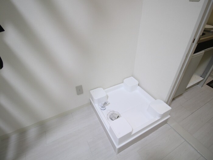 物件内観写真14　(洗濯機置場)