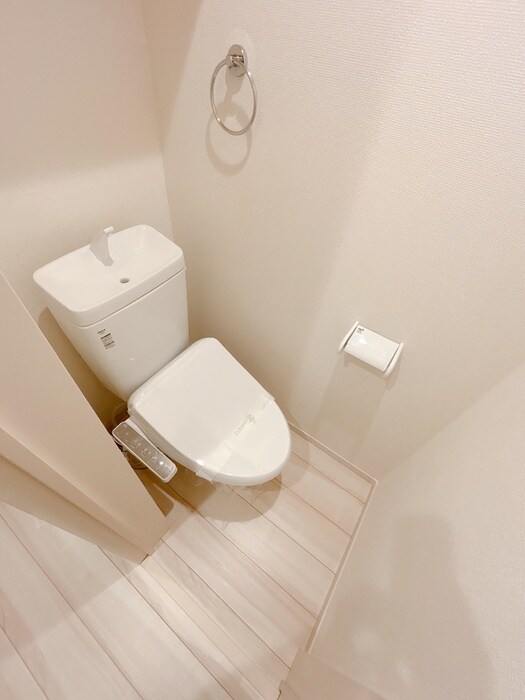 物件内観写真11　(トイレ)