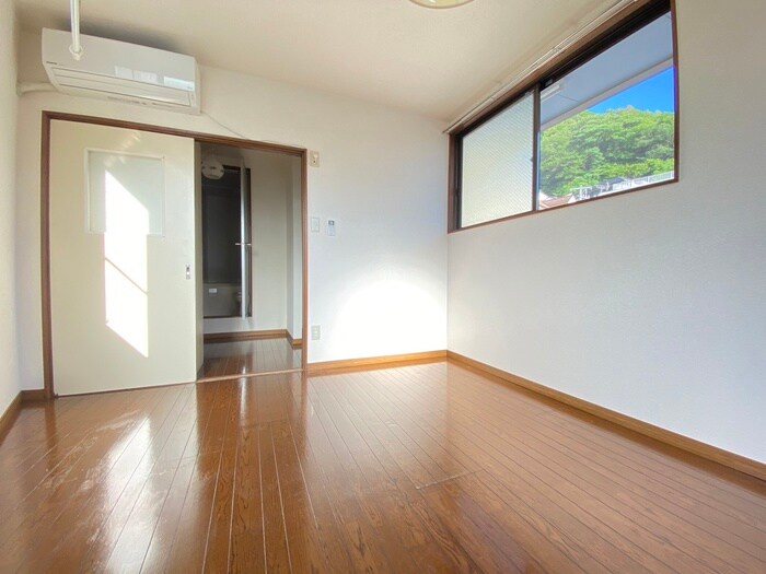 物件内観写真9　(居室)