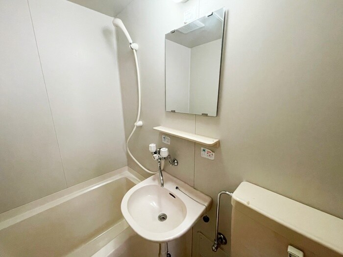 物件内観写真12　(洗面)