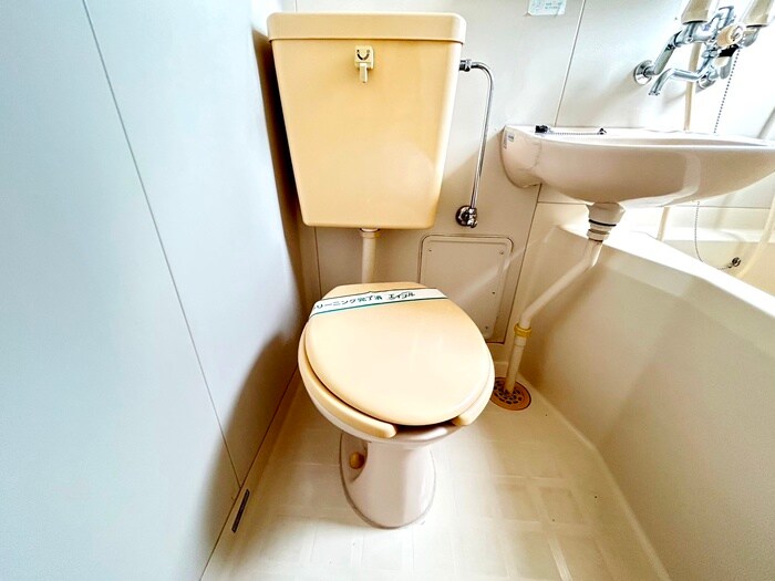 物件内観写真14　(トイレ)