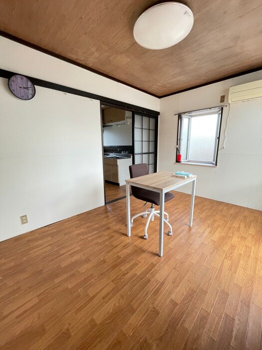 物件内観写真13　(居室)