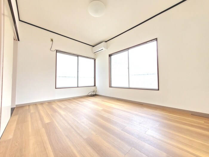 物件内観写真8　(居室)