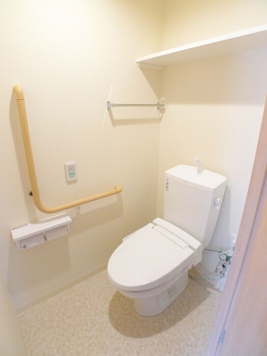 物件内観写真11　(トイレ)