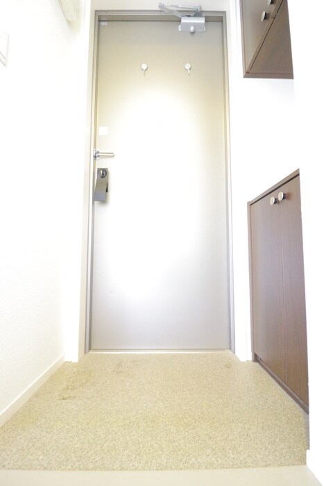 物件内観写真15　(玄関)
