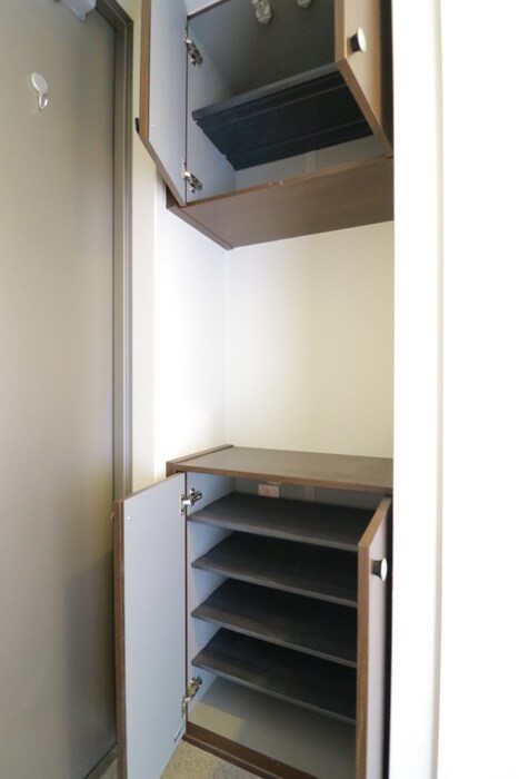 物件内観写真17　(靴箱)