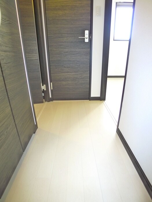 物件内観写真9　(廊下)