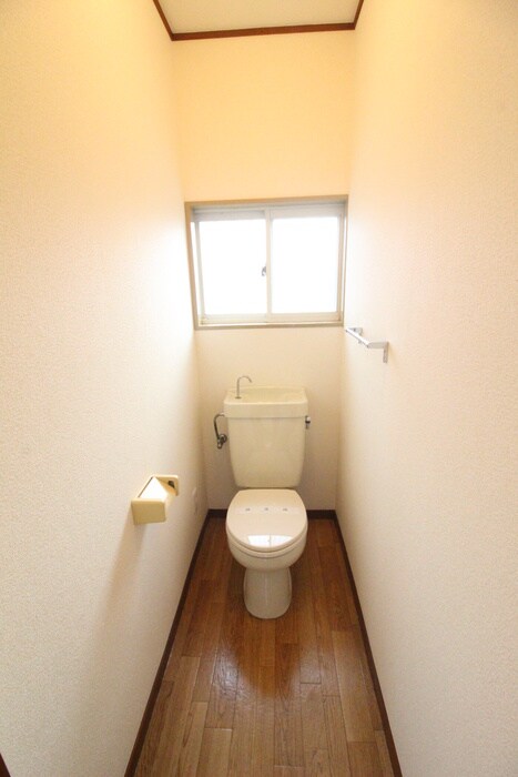 物件内観写真9　(トイレ)