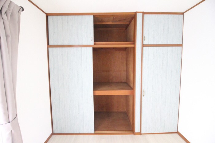 物件内観写真12　(収納)