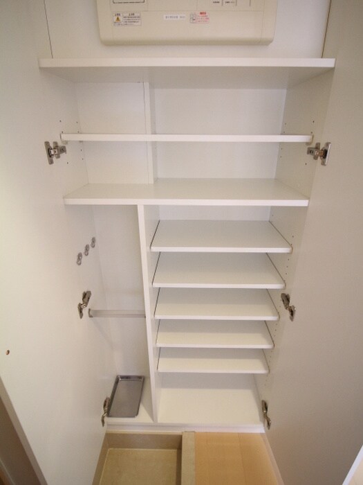 物件内観写真18　(靴箱)