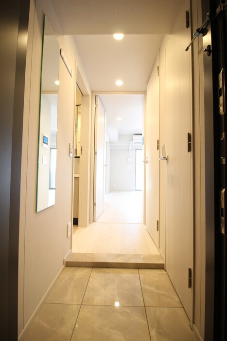 物件内観写真16　(玄関)