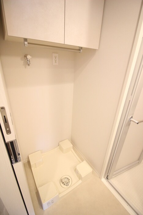 物件内観写真18　(洗濯機置場)