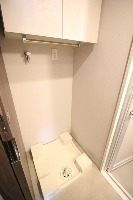 物件内観写真18　(洗濯機置場)