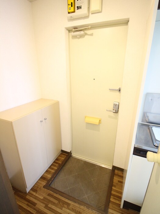 物件内観写真15　(玄関)