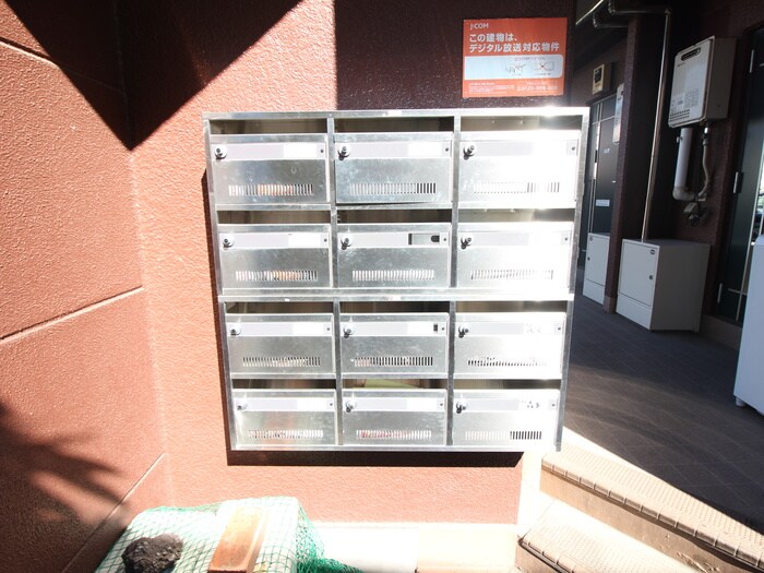 物件外観写真4　(建物設備)