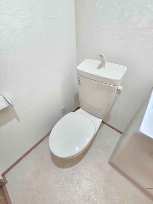 物件内観写真11　(トイレ)