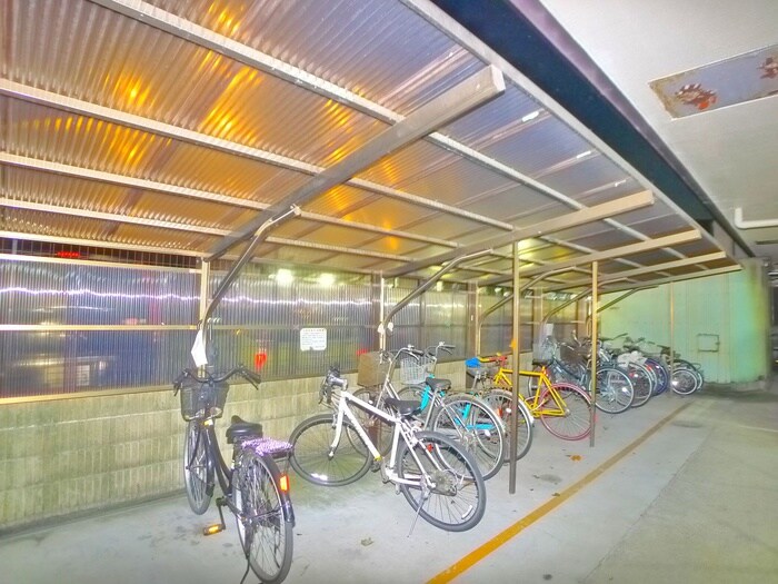 物件外観写真6　(駐輪場)