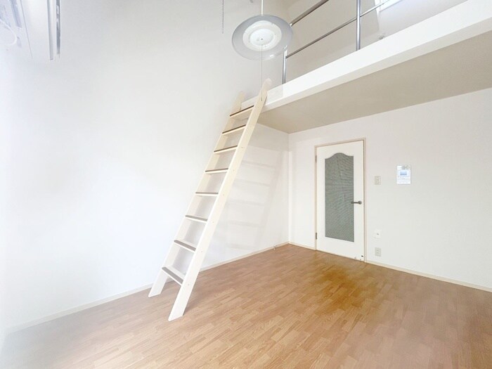 物件内観写真8　(居室)