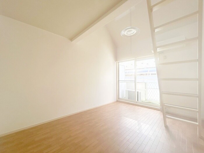 物件内観写真9　(居室)