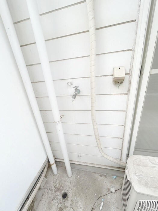 物件内観写真15　(洗濯機置場)