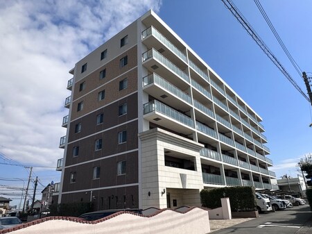 ｺﾝﾌｫｰﾄ･ﾊﾟﾚｽ伊勢原(702)外観写真