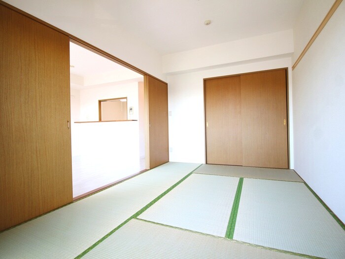 物件内観写真8　(居室)