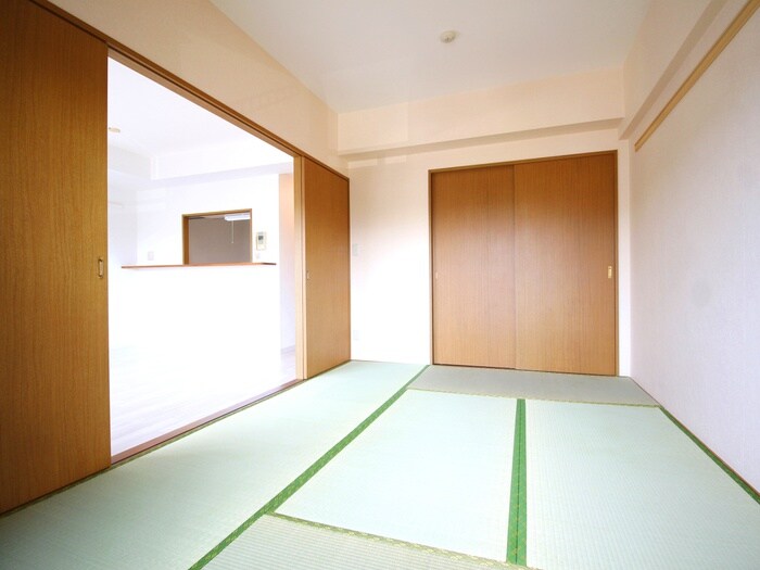 物件内観写真8　(居室)