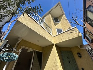 雑司が谷２丁目　緑と吹抜けの家外観写真