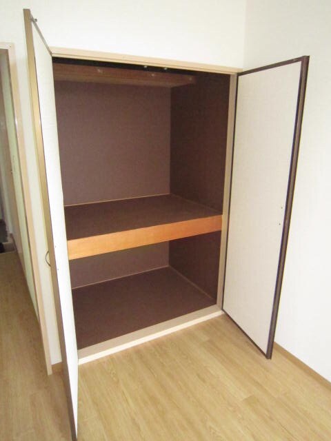 物件内観写真14　(収納)