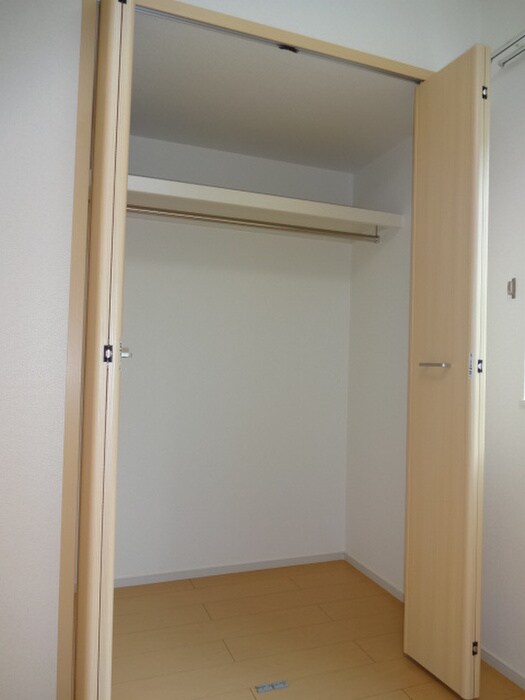 物件内観写真11　(収納)