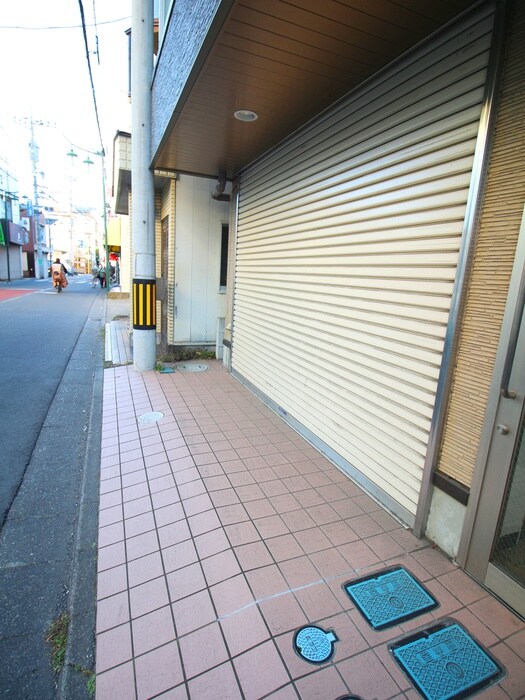 物件外観写真3　(駐車場)