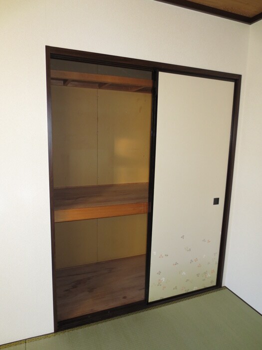 物件内観写真15　(収納)