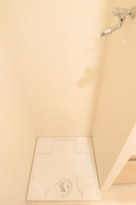 物件内観写真12　(洗濯機置場)