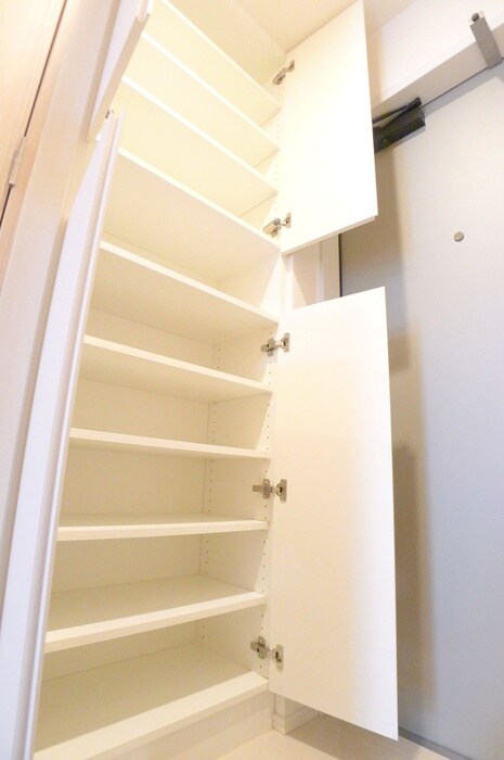 物件内観写真15　(靴箱)