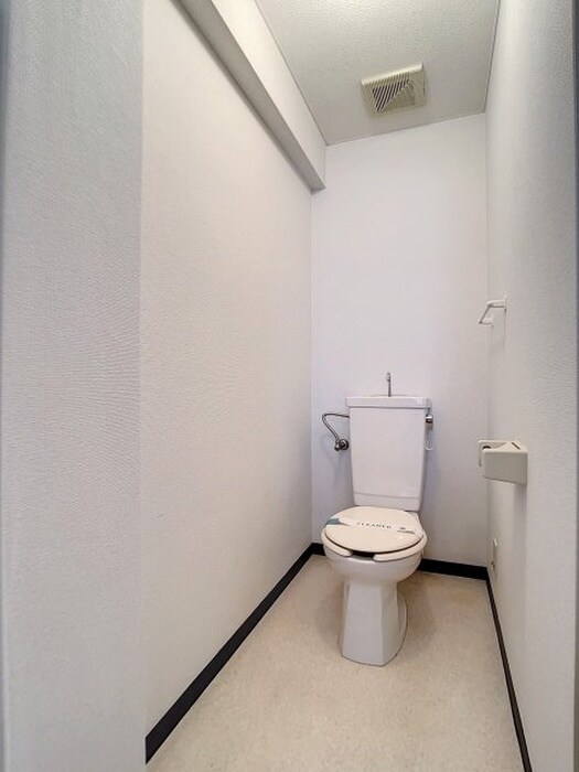 物件内観写真13　(トイレ)