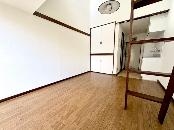 物件内観写真10　(居室)