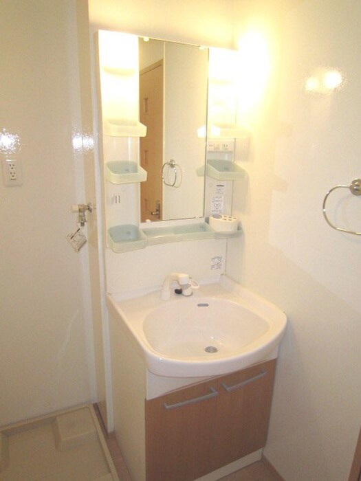 物件内観写真9　(洗面)