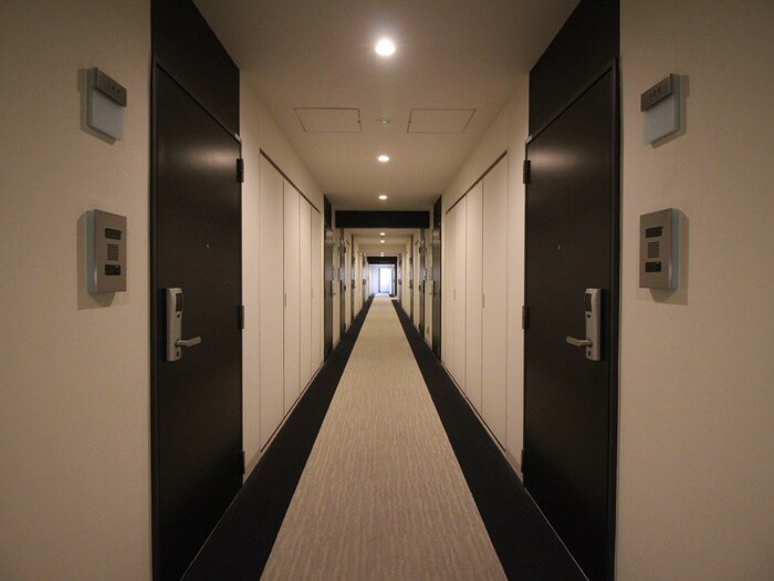 物件外観写真4　(エントランス部分)