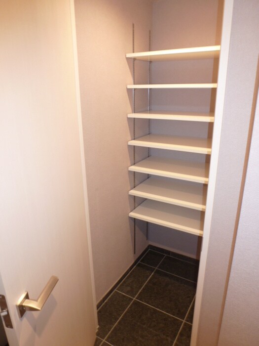 物件内観写真14　(靴箱)