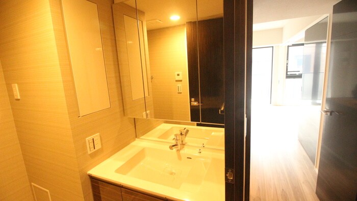 物件内観写真13　(洗面)