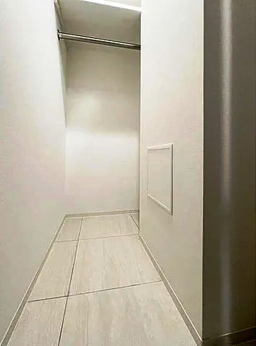 物件内観写真11　(廊下)